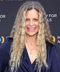 Kristin Bauer Long Carefree Hairstyle With Loose Waves- Visual Story