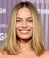 Margot Robbie Medium-Length Hairstyle With Middle Part- Visual Story