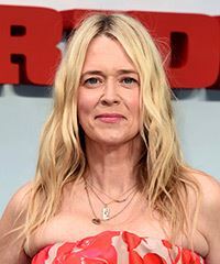 Edith Bowman Long Blonde Hairstyle With Casual Waves- Visual Story