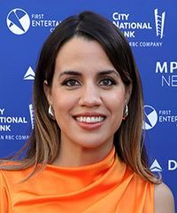 Natalie Morales Straight Two-Tone Hairstyle- Visual Story