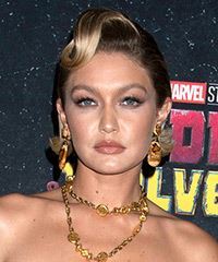 Gigi Hadid Hairstyle With Flicks And Twists - Visual Story