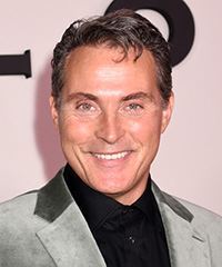 Rufus Sewell Short Wavy Hairstyle- Visual Story