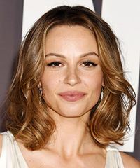 Kayla Wallace Face-Framing Hairstyle- Visual Story