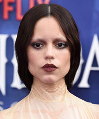 Jenna Ortega Long Hairstyle With Middle Part- Visual Story