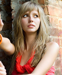 Long Face-Framing Hairstyle With Beach Waves- Visual Story