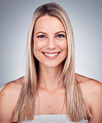 Classic Face-Framing Sleek Hairstyle- Visual Story