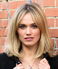 Stylish Shoulder-Length Hairstyle With Classic Bangs- Visual Story