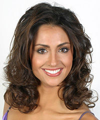 Shoulder-Length Hairstyle With Loose And Soft Curls- Visual Story