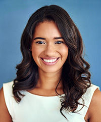 Voluminous Medium-Length Hairstyle With Soft Curls- Visual Story