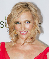 Toni Collette Medium Wavy     Hairstyle